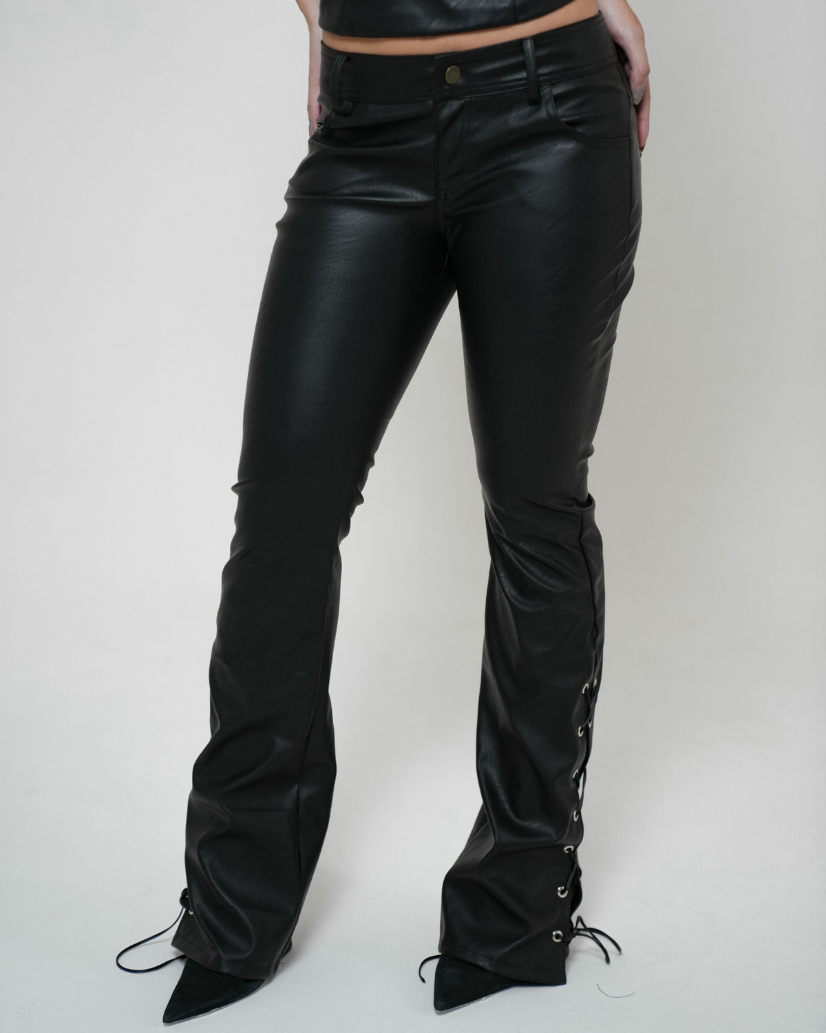 Calça Couro Rebel Ilhós